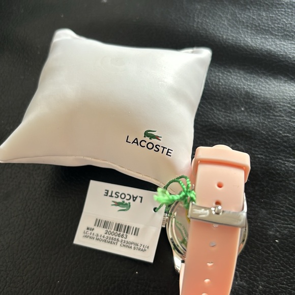 NIB. GORGEOUS WATCH - Picture 5 of 7